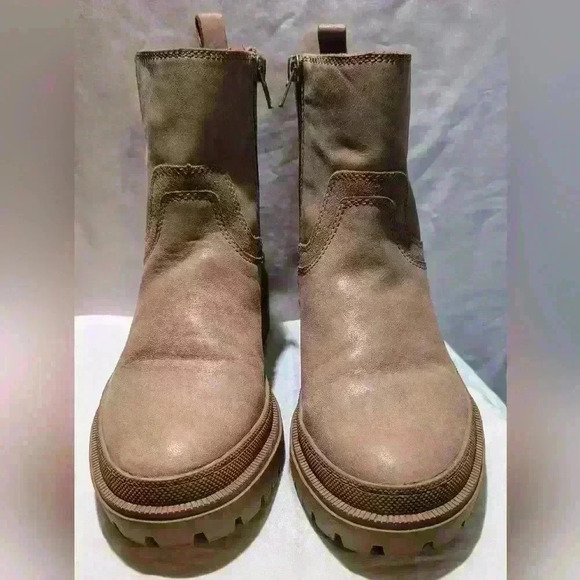 Lucky Brand Eabile Light Brown Leather Chelsea Chunky Lug Ankle Boots - Picture 2 of 13